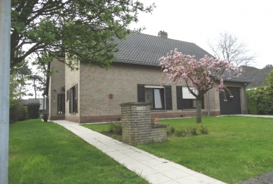 Ruime alleenstaande woning