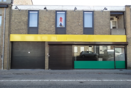 Handelshuis met opslagruimte